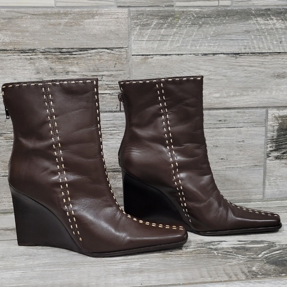 Retro (90's) Diba "Elko" Square-Toe Top-Stitch Wedge Heel Boots - Picture 4 of 15